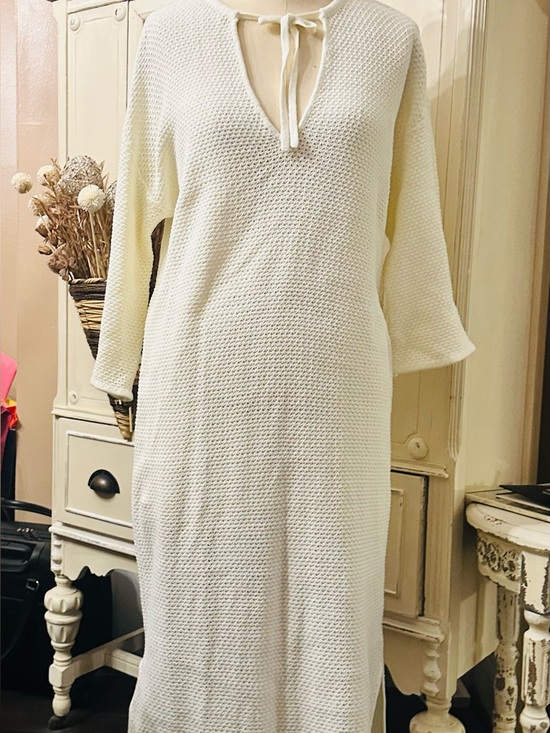 Other - Cream Knit Long Sleeve Tie-Neck Dress